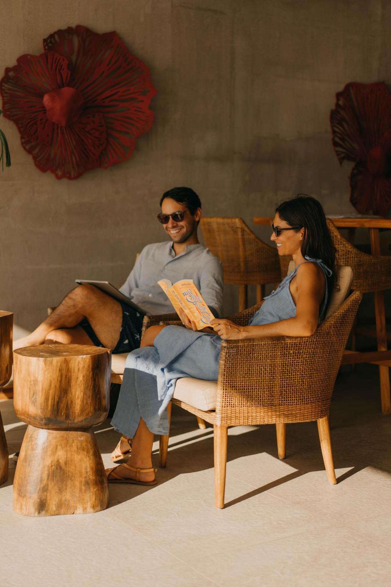 The Beach House Boutique Hotel Вест-Енд Екстер'єр фото